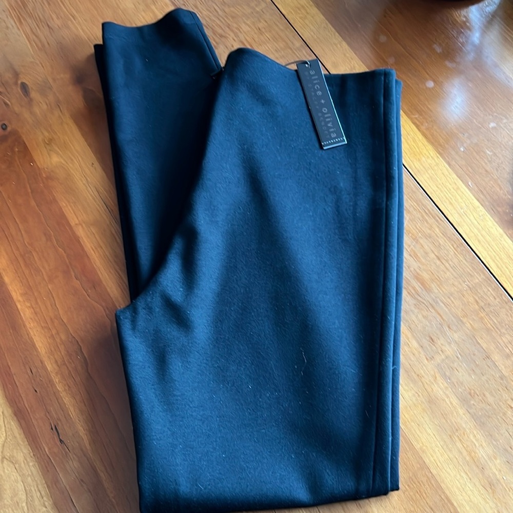 Alice + Olivia black leggings